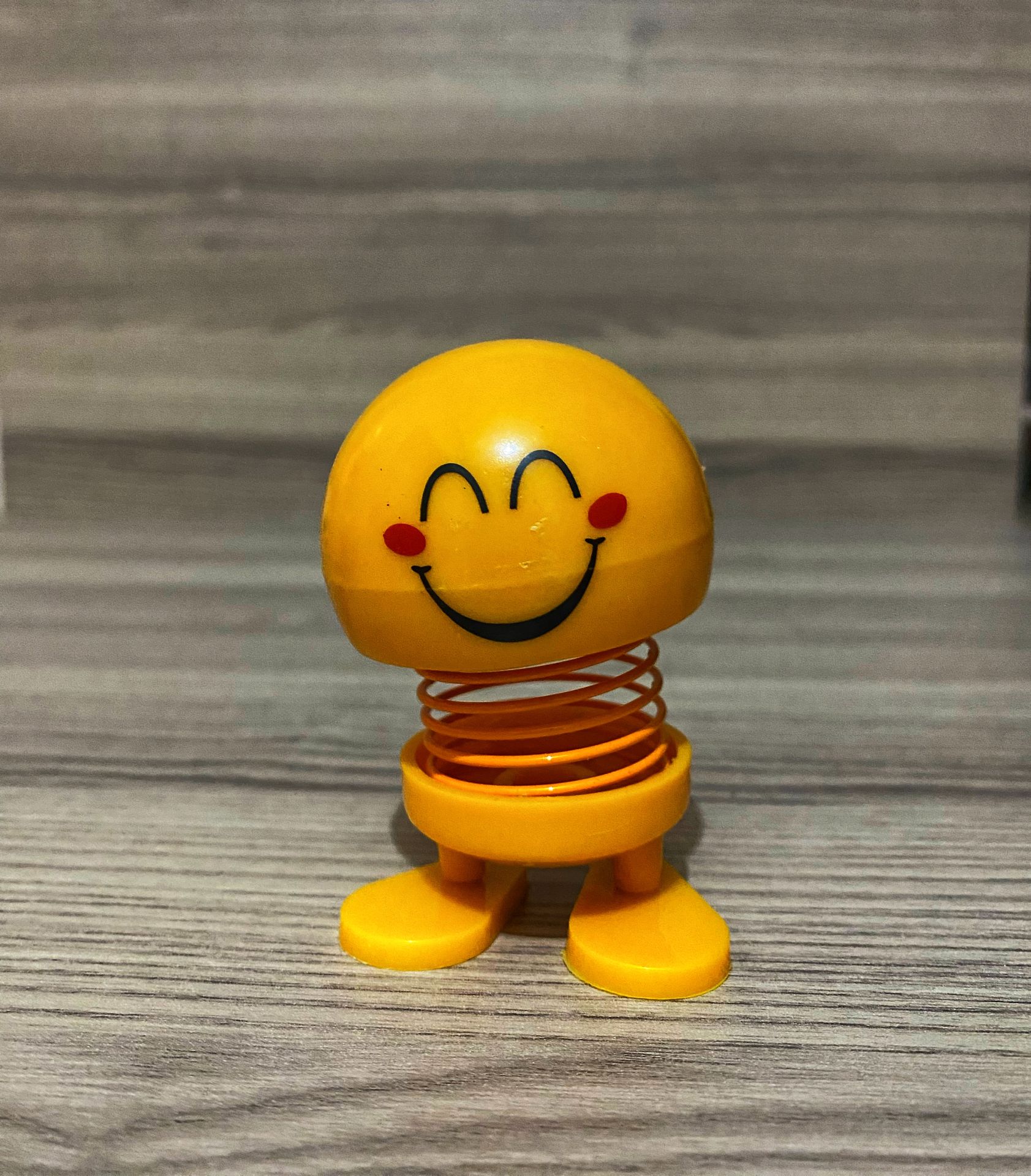 Zıp Zıp Emoji Gülen Yüz