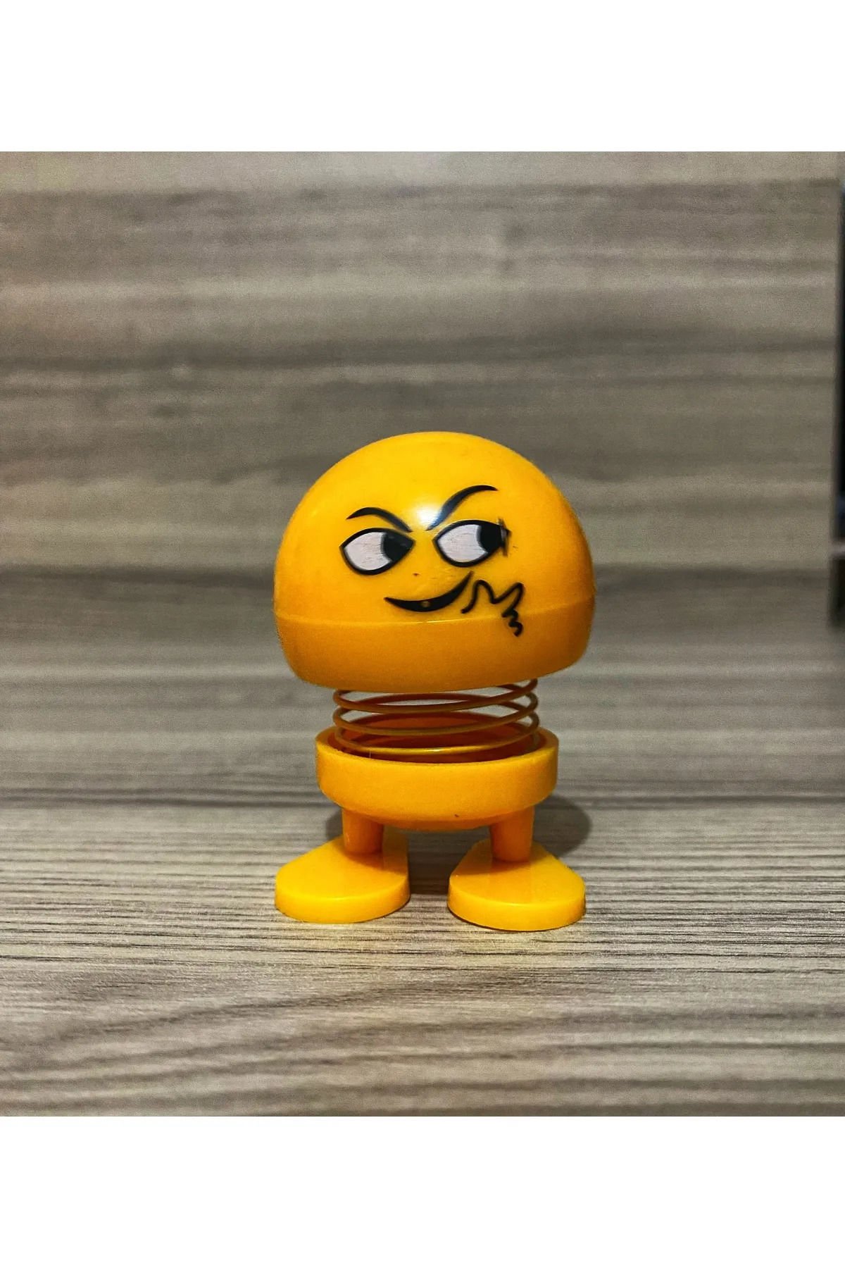 Zıp Zıp Emoji Düşünceli